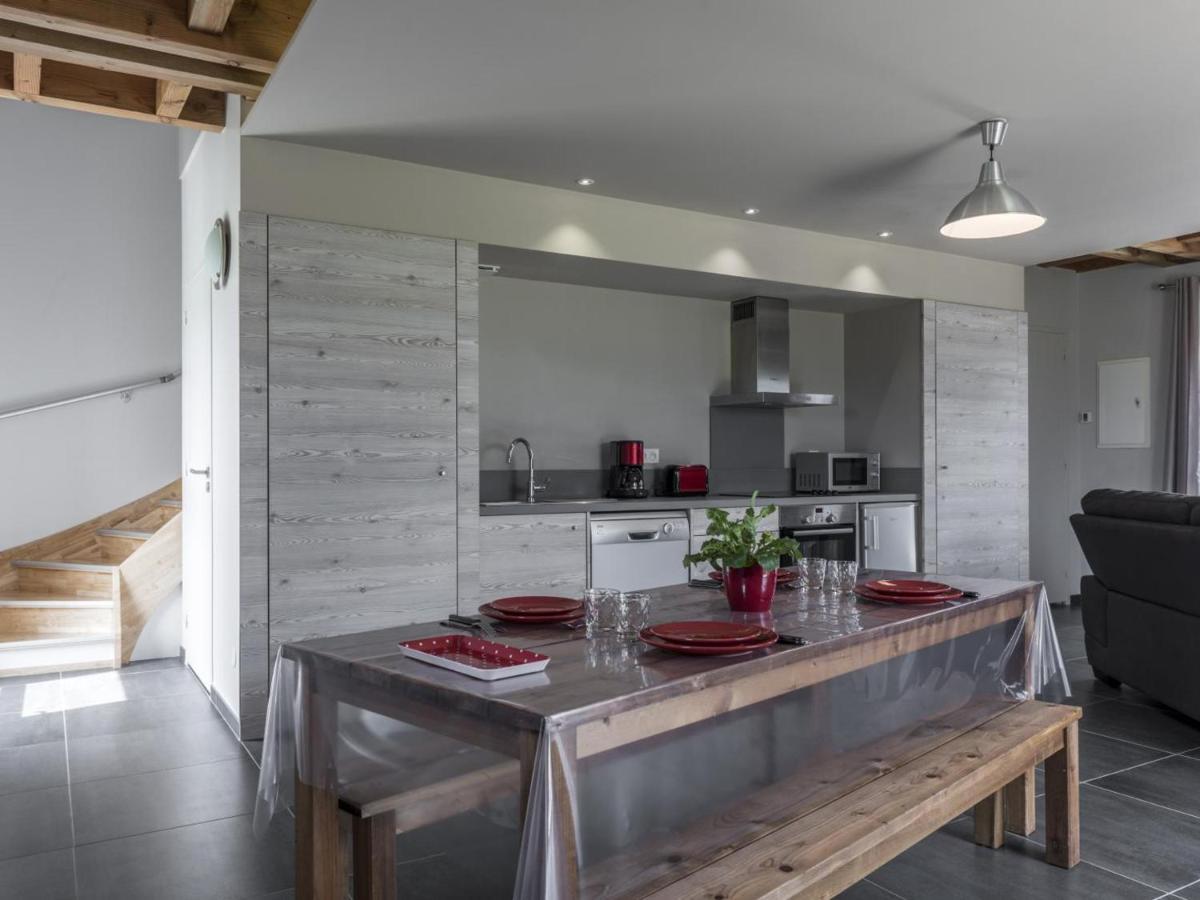 Gite Renove Avec Terrasse, Poele A Bois Et Wifi A Chapeau - Fr-1-489-79 Exterior foto