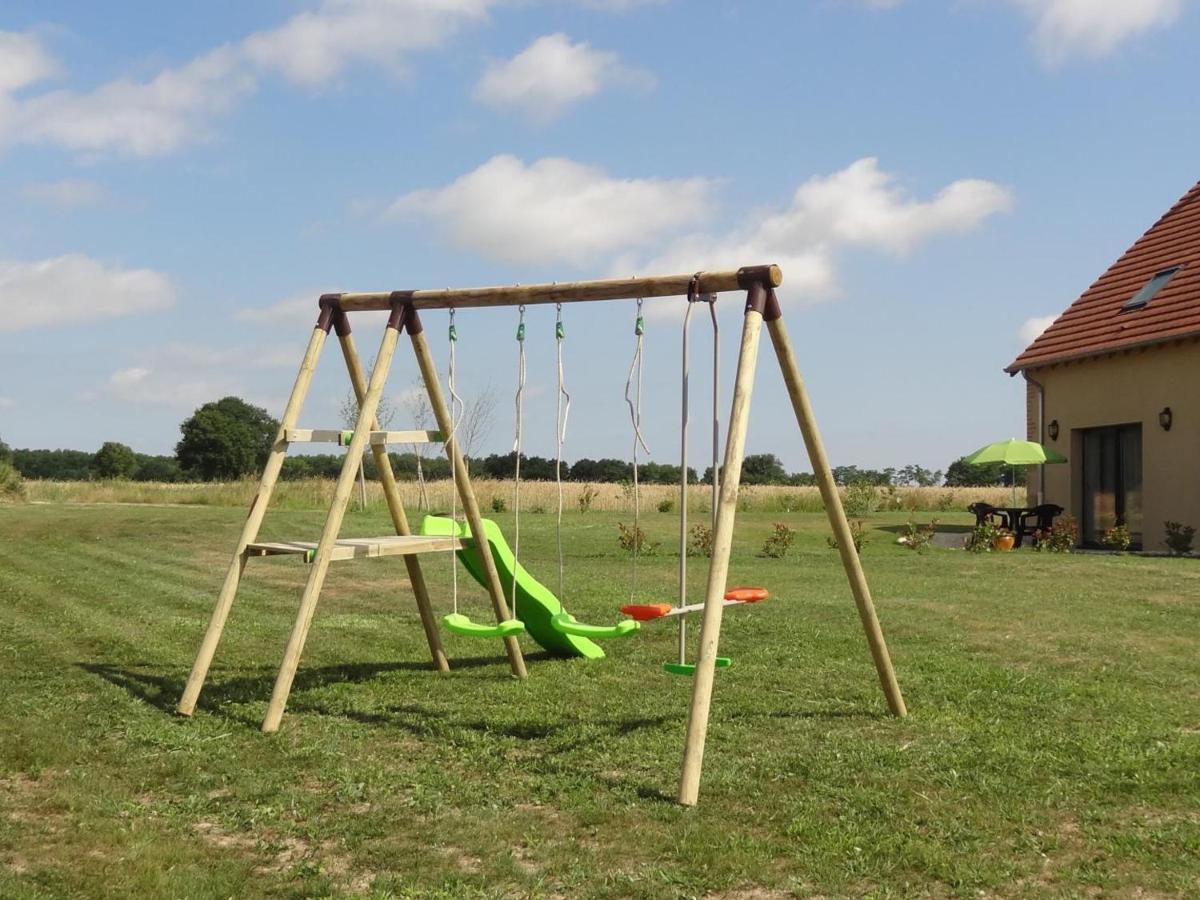 Gite Renove Avec Terrasse, Poele A Bois Et Wifi A Chapeau - Fr-1-489-79 Exterior foto